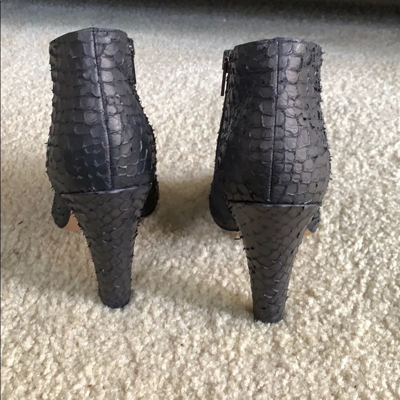 VINCE. open toe bootes! - Picture 2 of 5